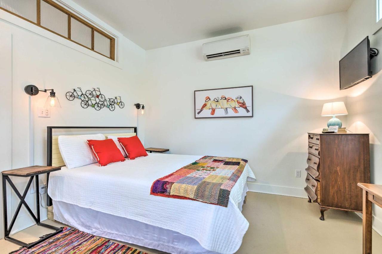 Walk To Beach From Chic Old Town Apartment With Yard Bay St. Louis Eksteriør bilde